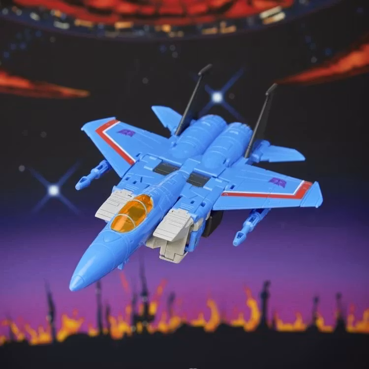 The Transformers: The Movie Studio Series Voyager Class Thundercracker