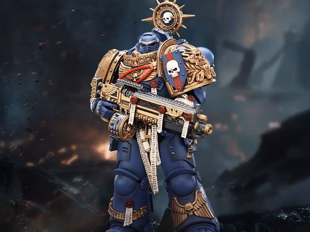 Warhammer 40,000: Space Marine 2 Ultramarines Heavy Relic Primus Armor with Heavy Relic Bolt Rifle 1/18 Scale Action Figure