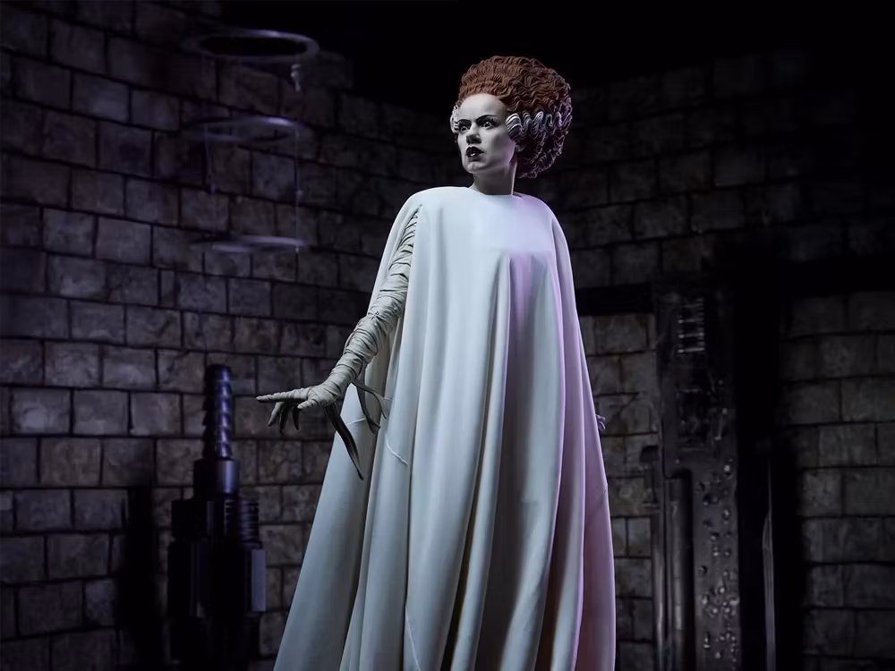 Universal Monsters Premium Format Mixed Media The Bride of Frankenstein (Fabric Costuming Ver.) Statue