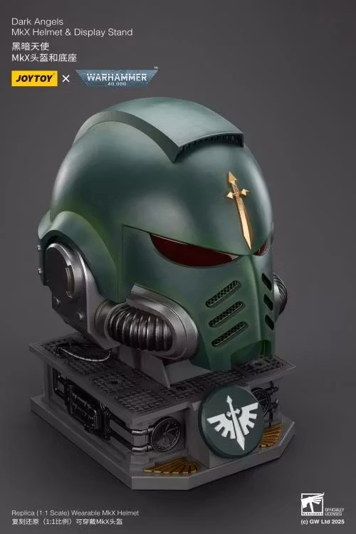Warhammer 40,000 Dark Angels Mk. X 1/1 Scale Helmet Replica with Display Stand