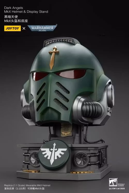 Warhammer 40,000 Dark Angels Mk. X 1/1 Scale Helmet Replica with Display Stand