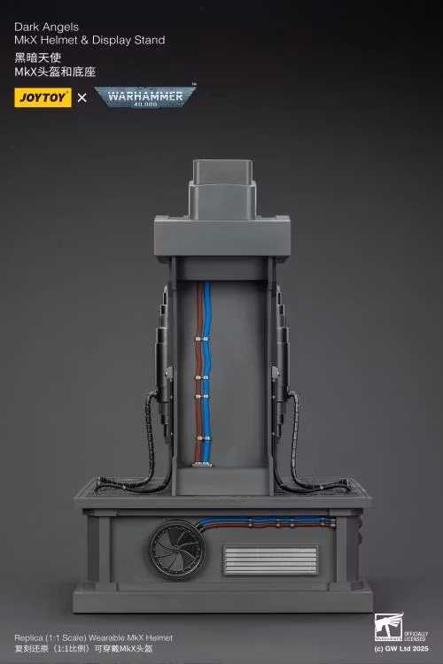 Warhammer 40,000 Dark Angels Mk. X 1/1 Scale Helmet Replica with Display Stand