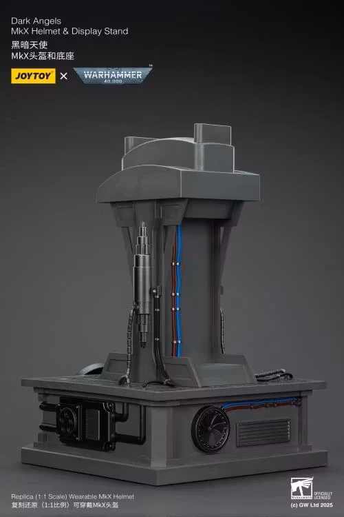 Warhammer 40,000 Dark Angels Mk. X 1/1 Scale Helmet Replica with Display Stand