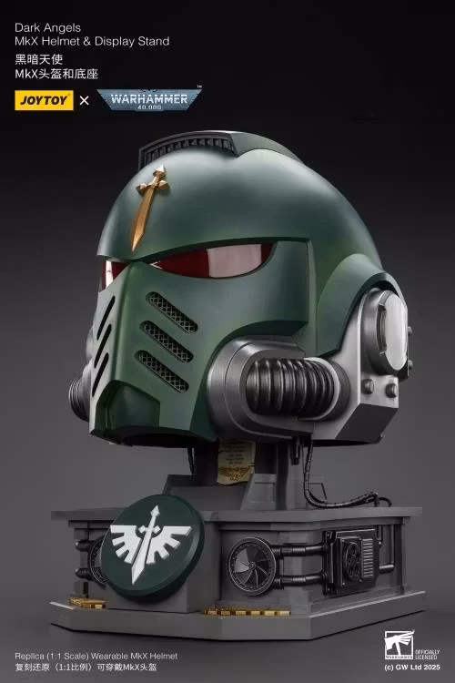 Warhammer 40,000 Dark Angels Mk. X 1/1 Scale Helmet Replica with Display Stand