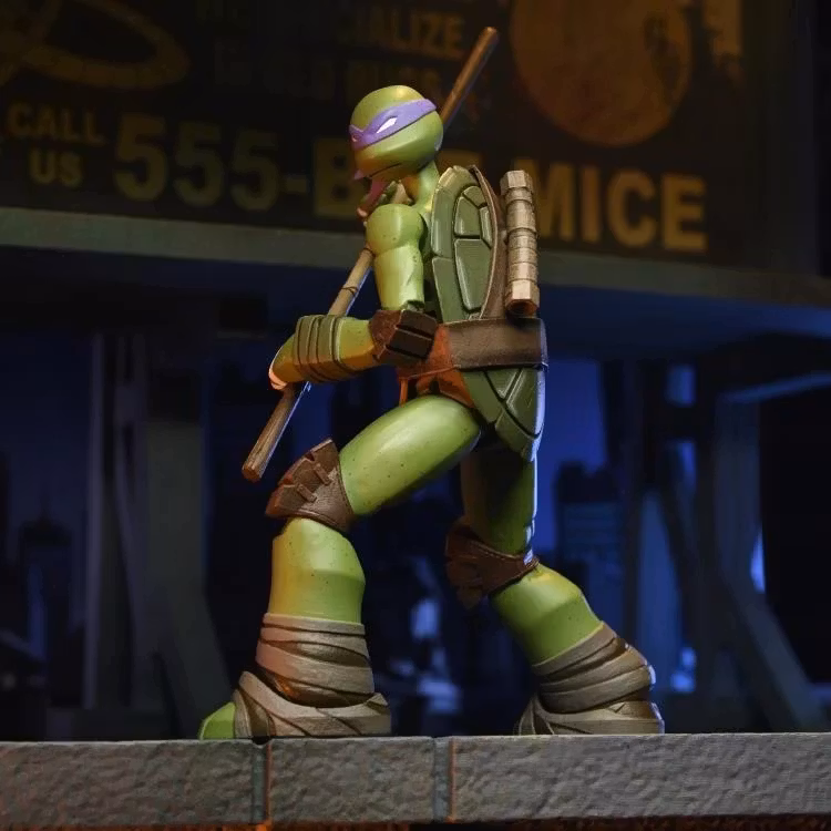Teenage Mutant Ninja Turtles (2012) Ultimate Donatello Action Figure