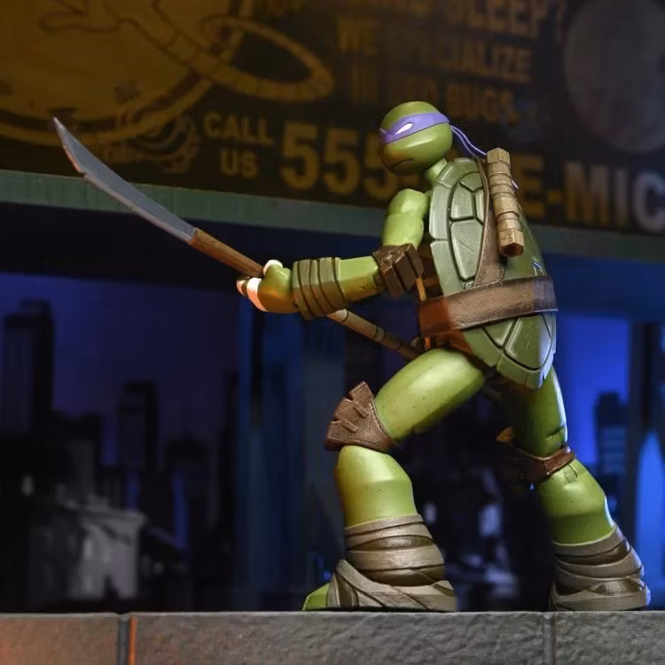 Teenage Mutant Ninja Turtles (2012) Ultimate Donatello Action Figure