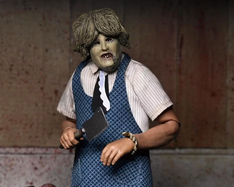 The Texas Chainsaw Massacre Leatherface with Old Lady Mask Clothed Action Figure