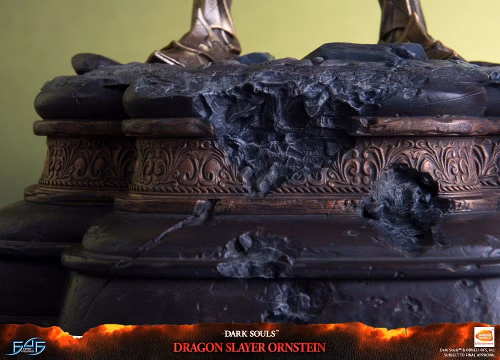 Dark Souls Dragon Slayer Ornstein Statue