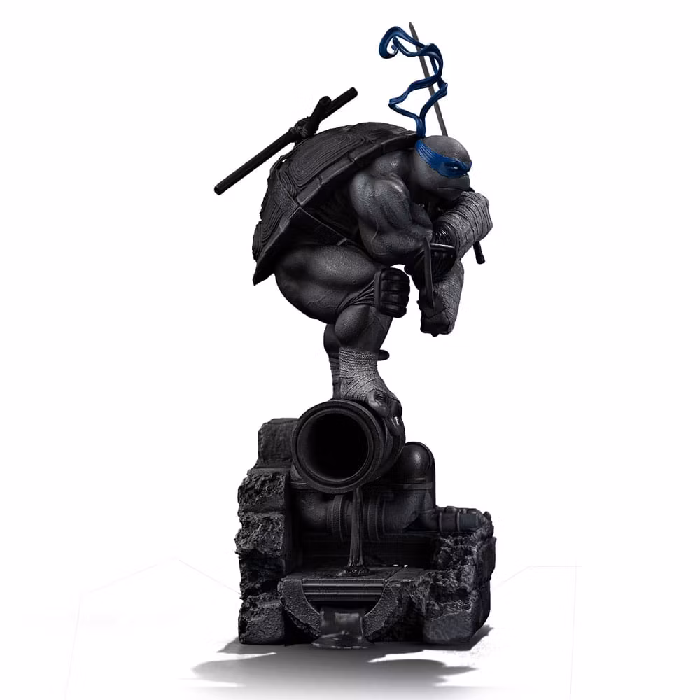 Teenage Mutant Ninja Turtles Leonardo Black and White Variant 1/10 Art Scale Statue