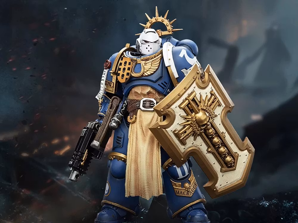 Warhammer 40,000 Ultramarines Levantus with Power Sword, Stormshield and Bolt Pistol 1/18 Scale Action Figure