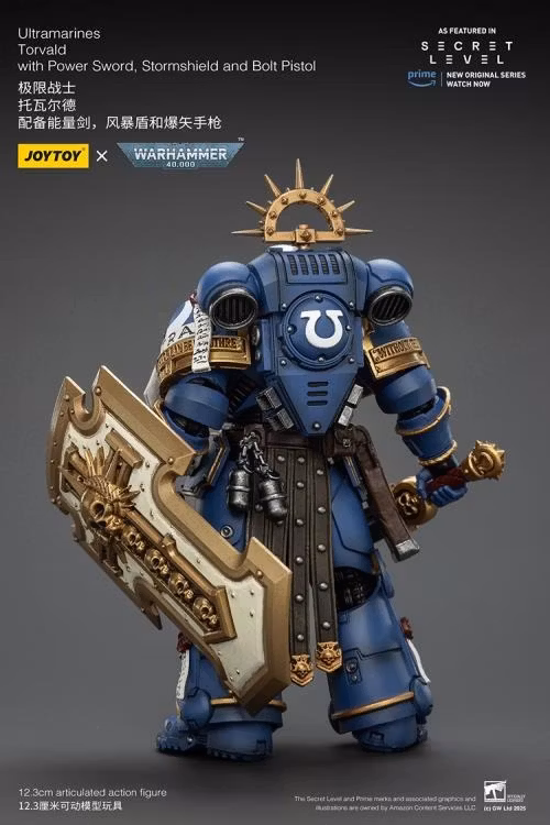 Warhammer 40,000 Ultramarines Torvald with Power Sword, Stormshield and Bolt Pistol 1/18 Scale Action Figure