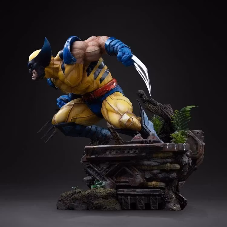 Marvel Comics Legacy Replica Wolverine 1/4 Scale Statue