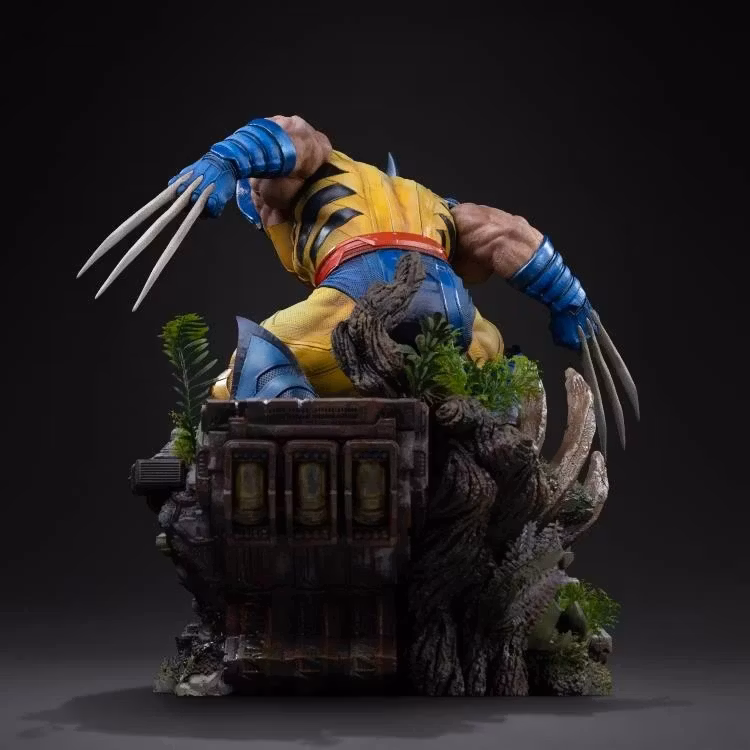 Marvel Comics Legacy Replica Wolverine 1/4 Scale Statue