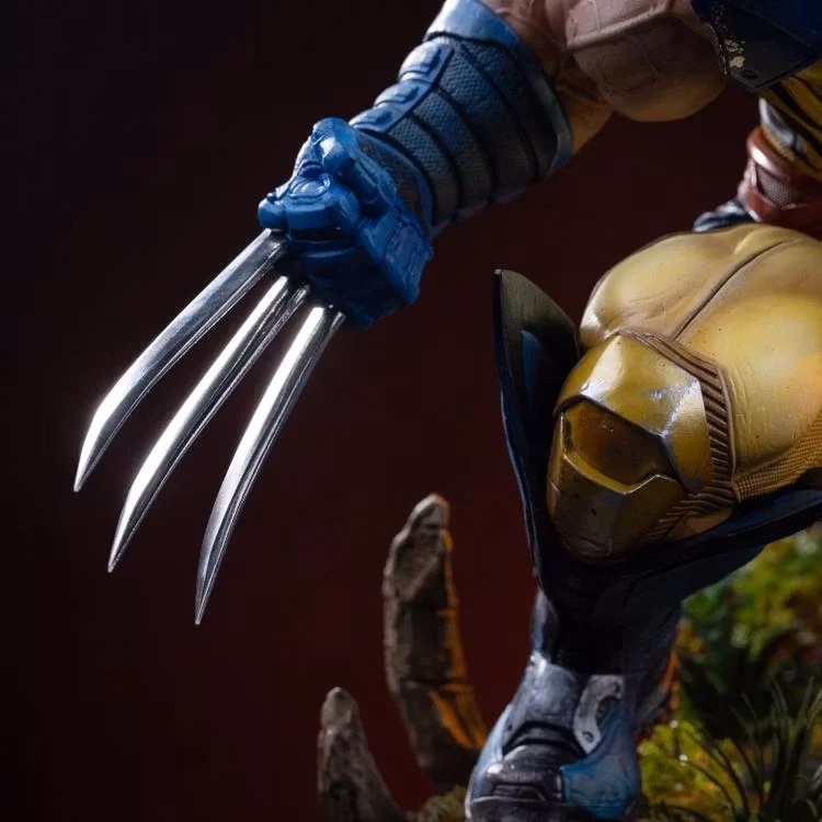 Marvel Comics Legacy Replica Wolverine 1/4 Scale Statue