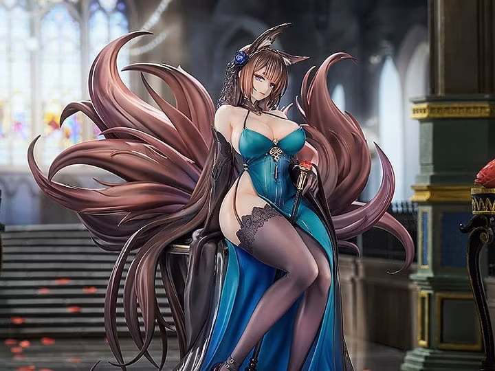 Azur Lane Amagi (Throne of Fallen Petals Ver.) 1/7 Scale Figure