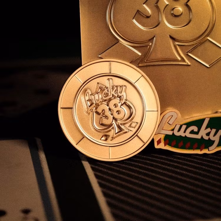 Fallout: New Vegas Lucky 38 Imitation Gold Limited Edition Casino Set