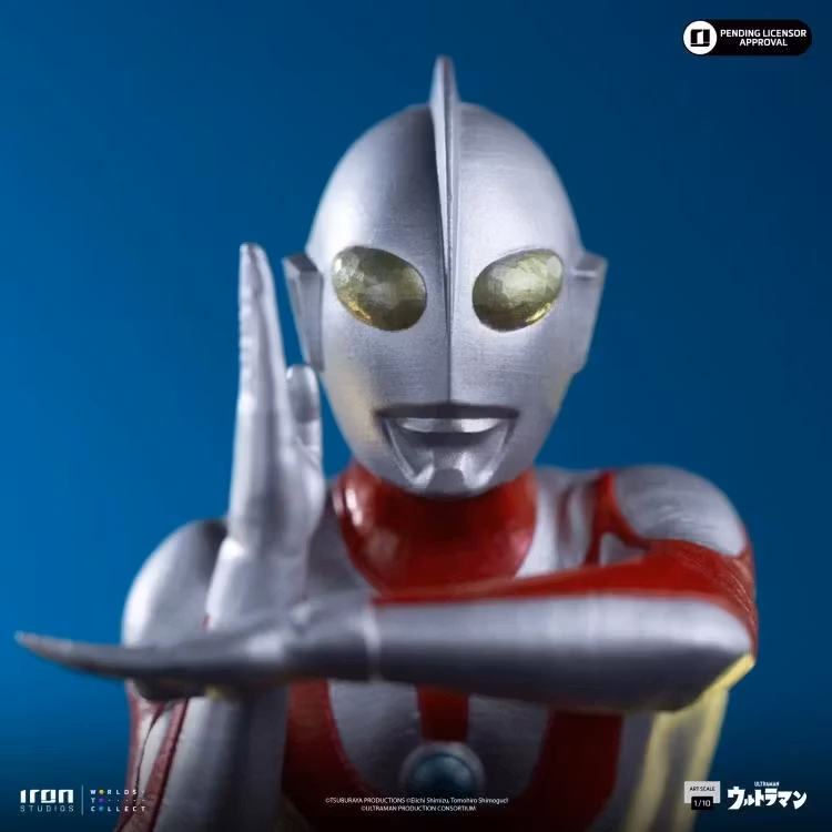 Ultraman 1/10 Art Scale Statue