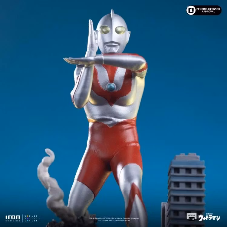 Ultraman 1/10 Art Scale Statue