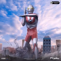 Ultraman 1/10 Art Scale Statue