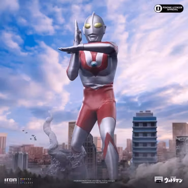 Ultraman 1/10 Art Scale Statue