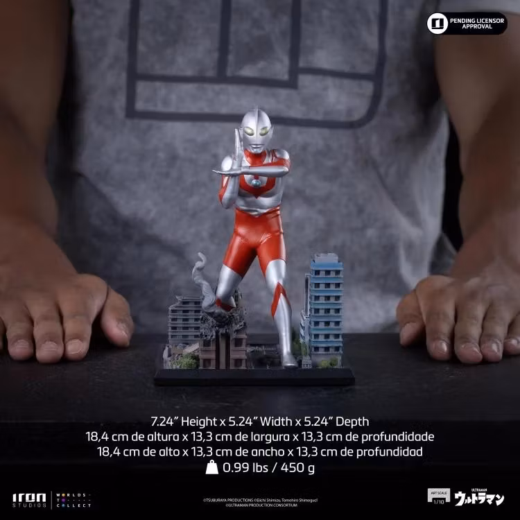 Ultraman 1/10 Art Scale Statue