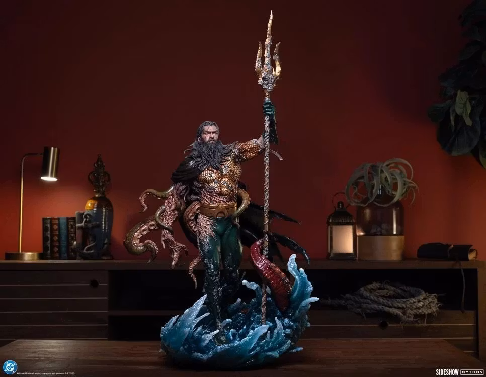 DC Comics Premium Format Aquaman (Lord of the Deep Ver.) Statue