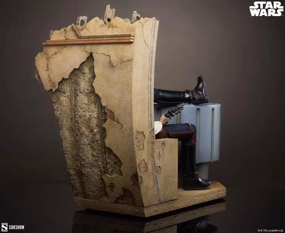 Star Wars Premium Format Mixed Media Han Solo: Sorry About the Mess Statue