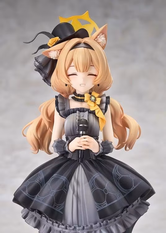 Blue Archive Mari (Idol: Memorial Lobby Ver.) 1/7 Scale Figure