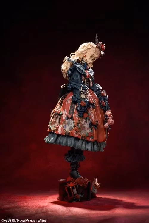 Red Queen and Princess Alice 1/6 Scale Figure