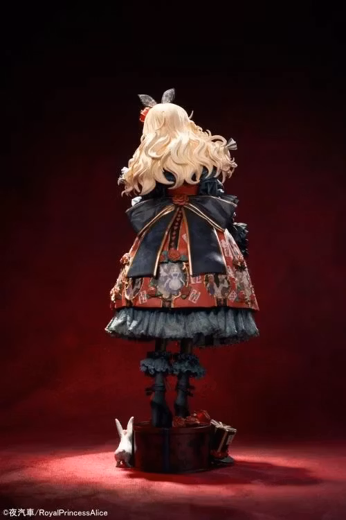 Red Queen and Princess Alice 1/6 Scale Figure