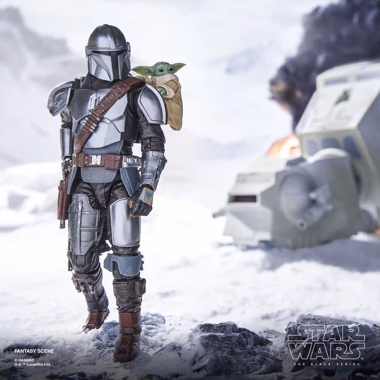 Star Wars: The Black Series 6 The Mandalorian with Grogu (The Mandalorian and Grogu) Deluxe Action Figure