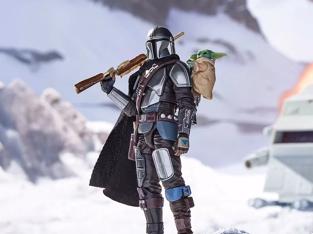 Star Wars: The Vintage Collection The Mandalorian and Grogu (The Mandalorian and Grogu) Deluxe Action Figure