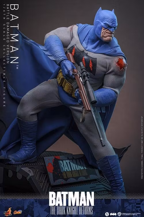 Batman: The Dark Knight Returns Batman (Battle Damaged Version) 1/6th Scale Collectible Figure