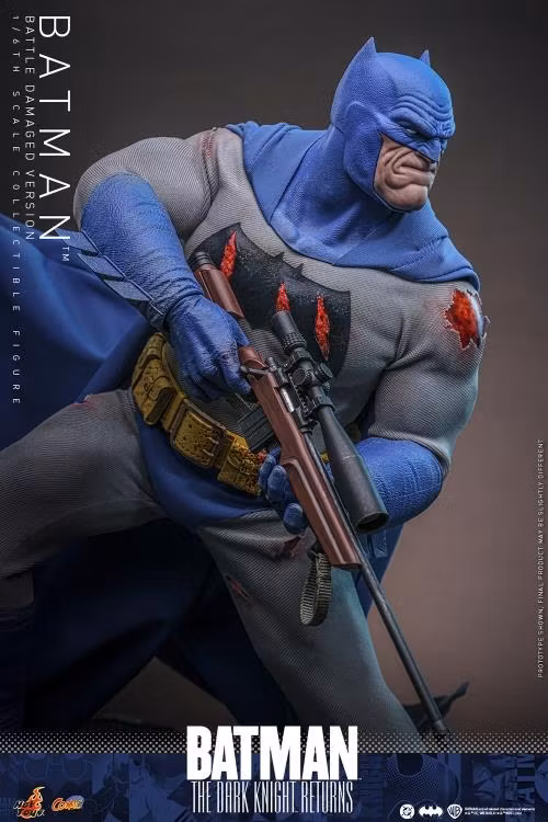 Batman: The Dark Knight Returns Batman (Battle Damaged Version) 1/6th Scale Collectible Figure