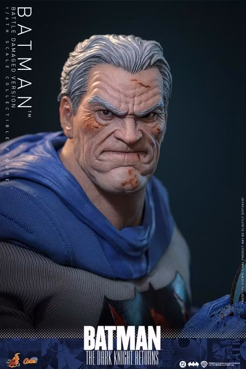 Batman: The Dark Knight Returns Batman (Battle Damaged Version) 1/6th Scale Collectible Figure