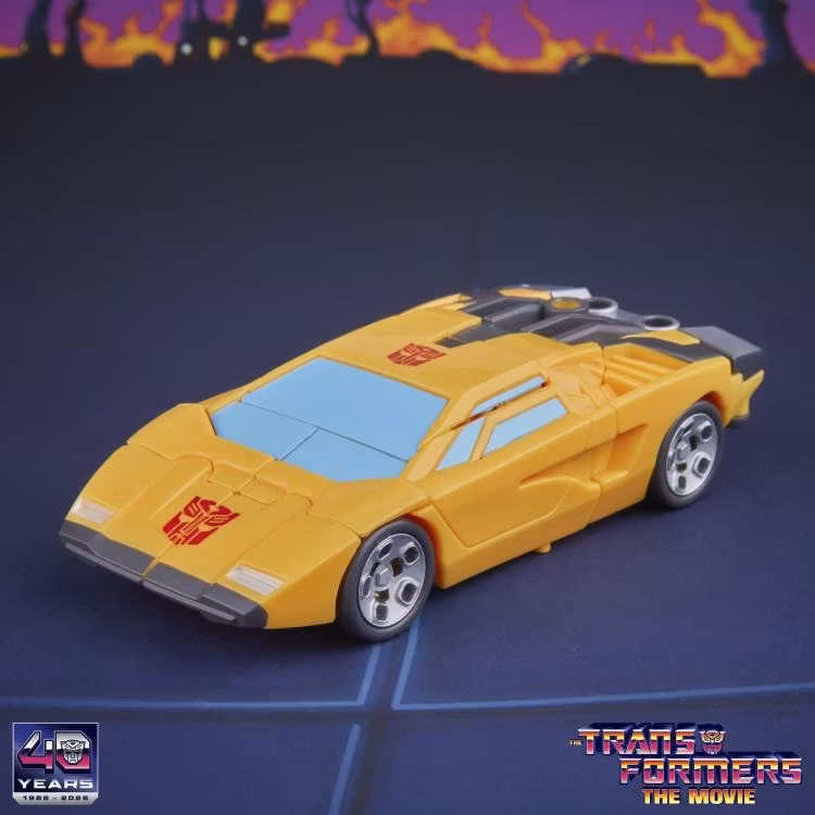 The Transformers: The Movie Studio Series 86 Deluxe Class Sunstreaker Action Figure