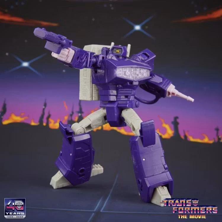 The Transformers: The Movie Studio Series 86 Voyager Class Shockwave Action Figure