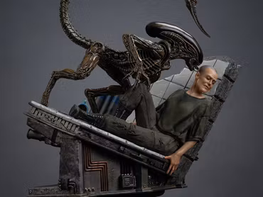 Alien 3 Ellen Ripley and Dog Alien 1/10 Art Scale Statue