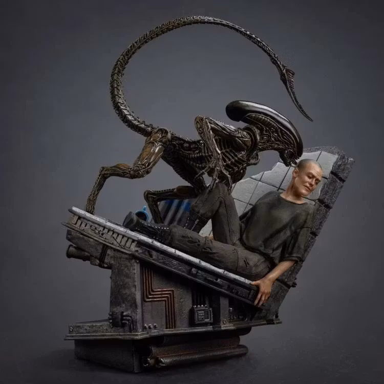 Alien 3 Ellen Ripley and Dog Alien 1/10 Art Scale Statue