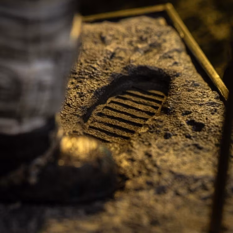 NASA Apollo 11 Astronaut 1/4 Scale Legacy Replica Statue