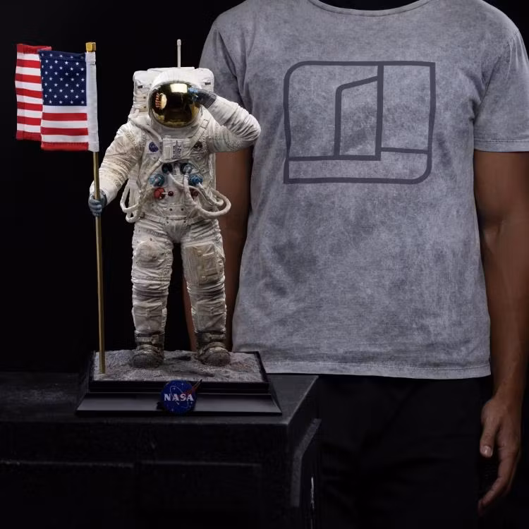NASA Apollo 11 Astronaut 1/4 Scale Legacy Replica Statue
