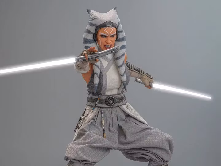 Star Wars: Ahsoka TMS118 Ahsoka Tano 1/6th Scale Collectible Figure