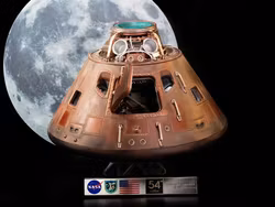 NASA Apollo 17 Command Module (54th Anniversary) 1/20 Scale Replica