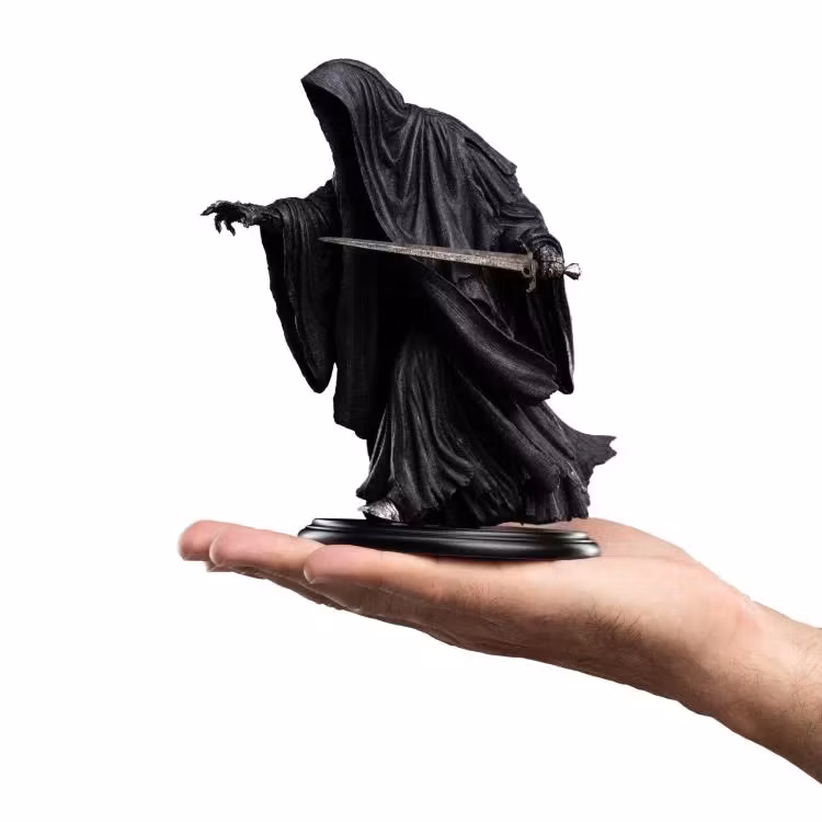 The Lord of the Rings Ringwraith at the Prancing Pony Limited Edition Statue