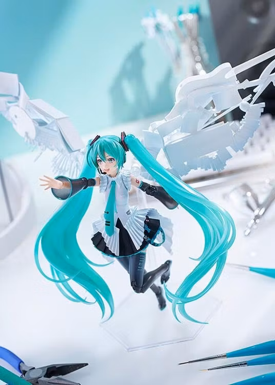 Vocaloid PLAMATEA Hatsune Miku (Happy 16th Birthday Ver.) Model Kit (Reissue)