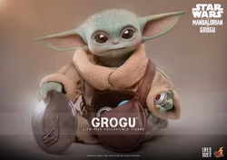 Star Wars: The Mandalorian and Grogu LMS016 Grogu Life-Size Collectible Figure