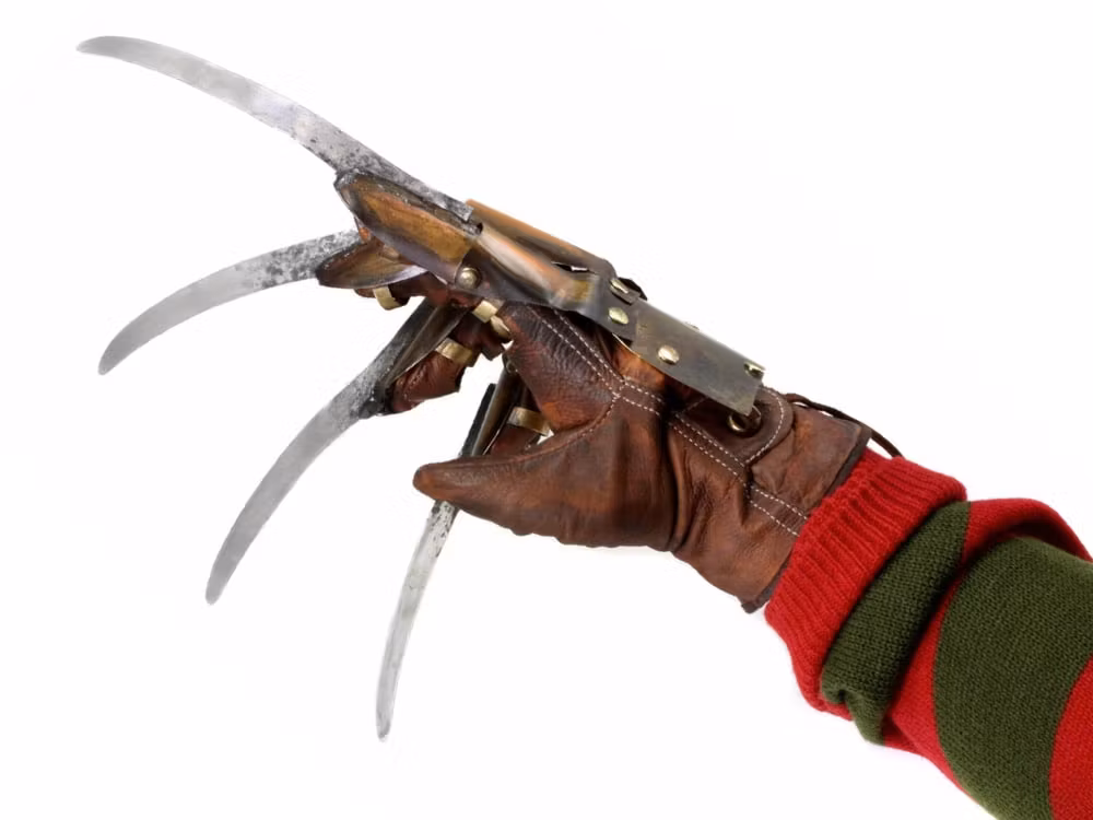 A Nightmare on Elm Street 3: Dream Warriors Freddy Krueger Glove Prop Replica
