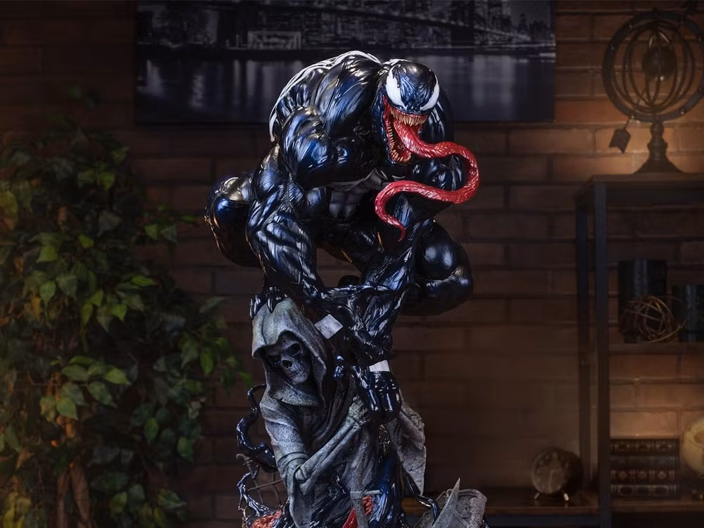 Marvel Premium Format Venom Statue