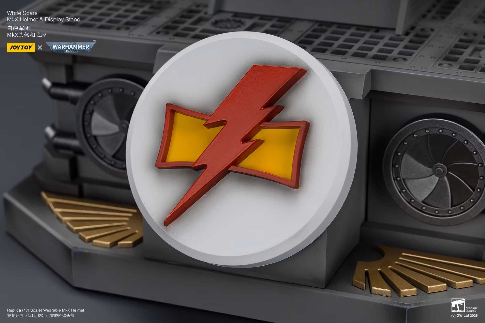 Warhammer 40,000 White Scars Mk X 1/1 Scale Helmet Replica with Display Stand