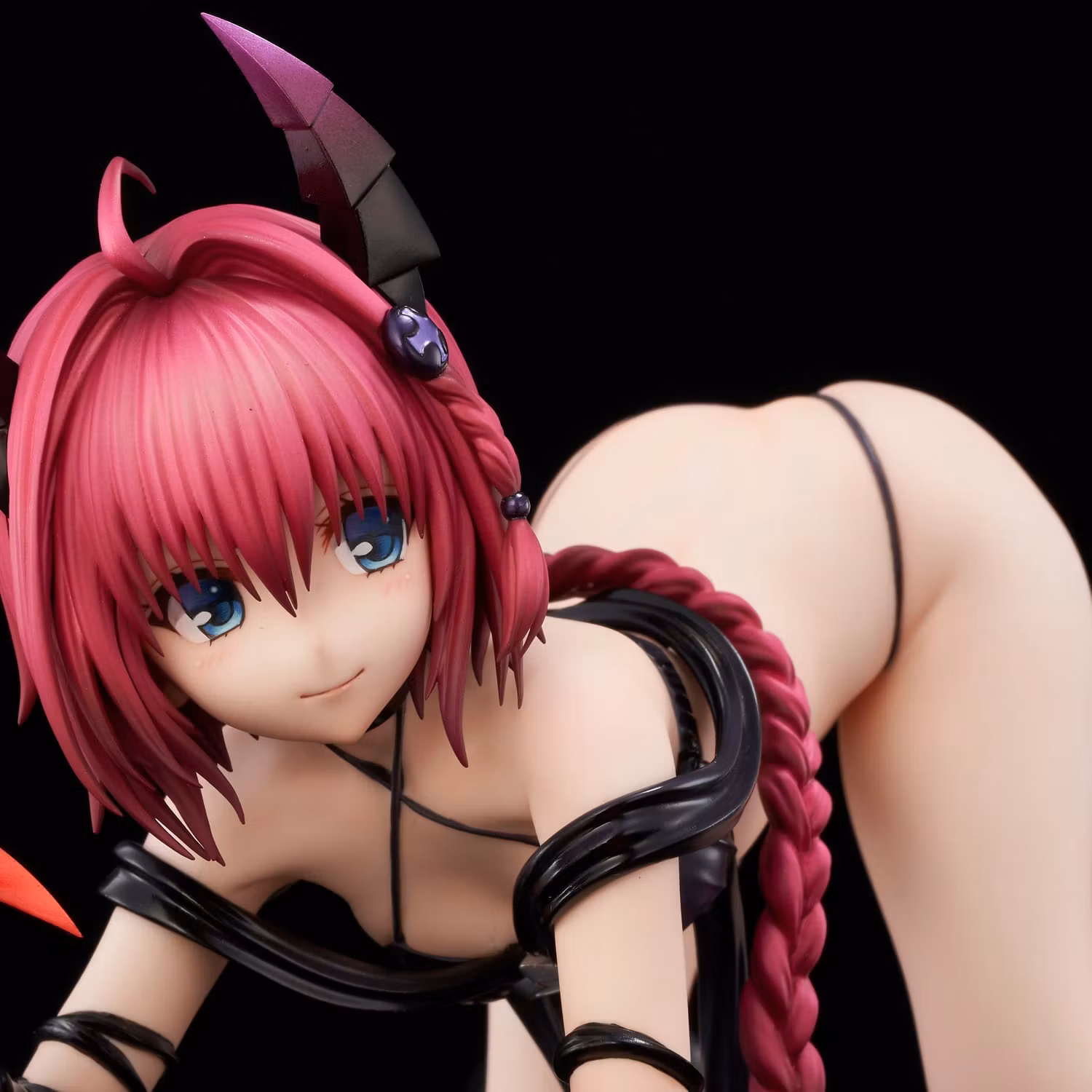 To Love-Ru Darkness Mea Kurosaki (Renewal Package Darkness Ver.) 1/6 Scale Figure